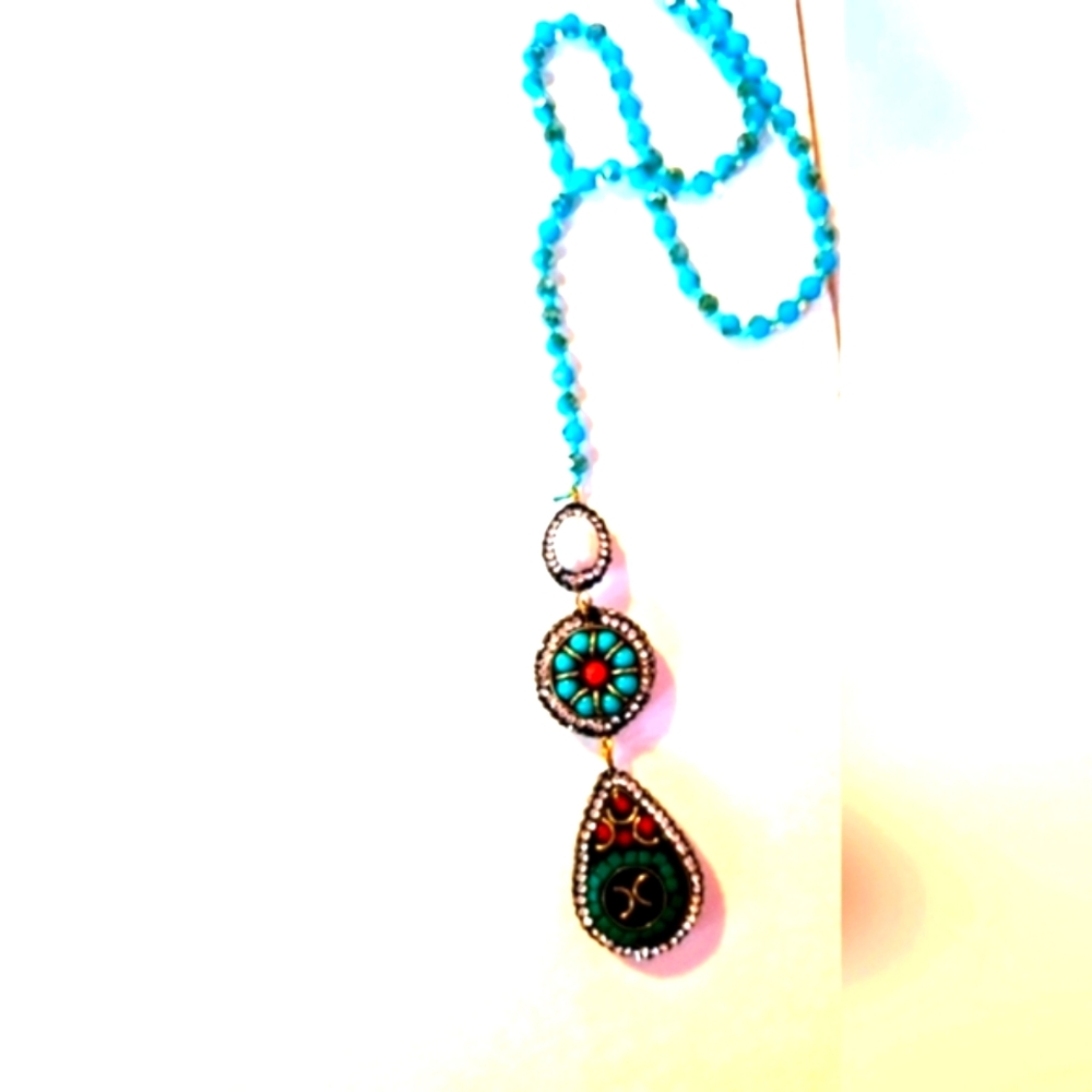 Blue crystal and bead necklace